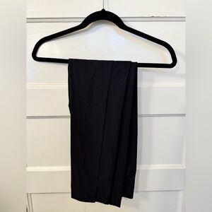 Athleta Wander Slim Crop Split Hem
Pants Size 6 Black Slim Skinny High Rise
Zip